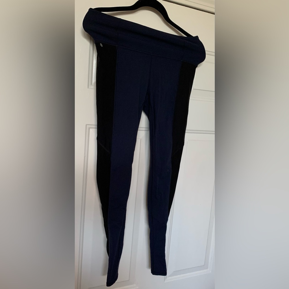 Athleta Navy With Black Mesh Accent Leggings 🌴
